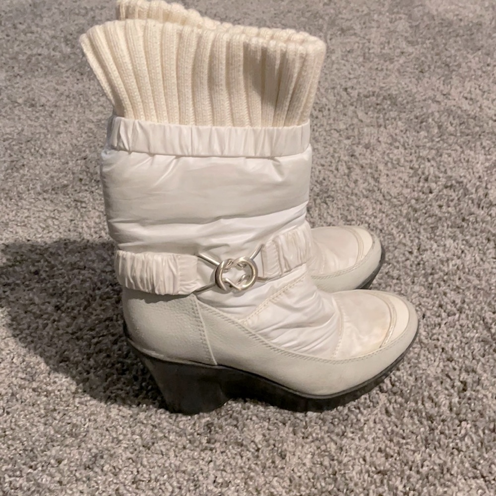 Cute white snow bunny leather boots